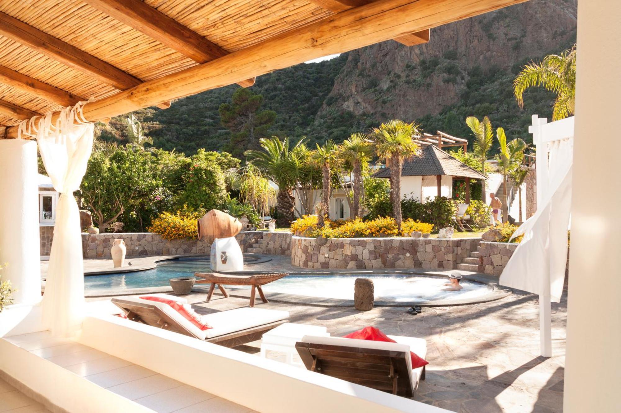Hotel Oasi Panarea Exterior foto